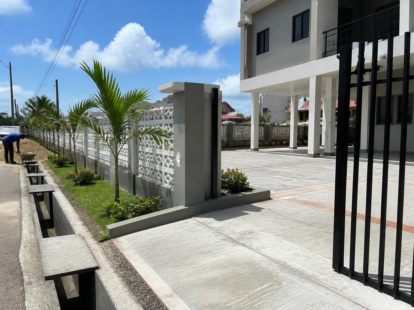 Commercial & residential build